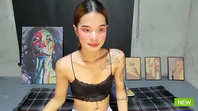 Snapshot of Colette_Thompson chatting on 11.29.25 Colette Thompson online show from 11.29.25