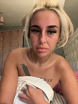 EllieMaeBaby online show from 11.28.25