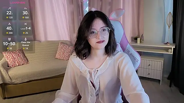 EsmaWonka online show from 09.13.25