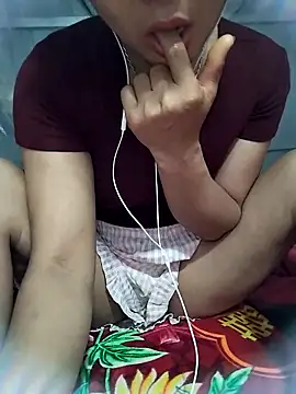 Snapshot of moa_koa chatting on 10.28.25 moa koa online show from 10.28.25