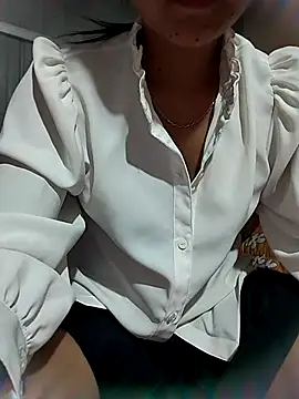 Snapshot of moa_koa chatting on 11.16.25 moa koa online show from 11.16.25