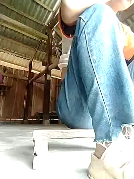 Snapshot of daisy_will chatting on 09.24.25 daisy will online show from 09.24.25