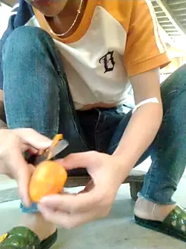 Snapshot of daisy_will chatting on 10.22.25 daisy will online show from 10.22.25