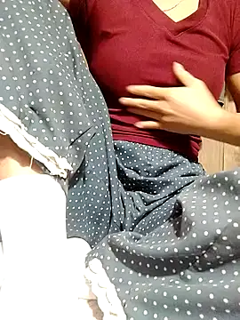 Snapshot of daisy_will chatting on 10.23.25 daisy will online show from 10.23.25