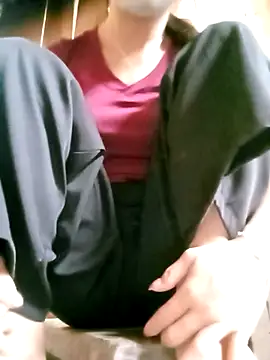 Snapshot of daisy_will chatting on 11.17.25 daisy will online show from 11.17.25