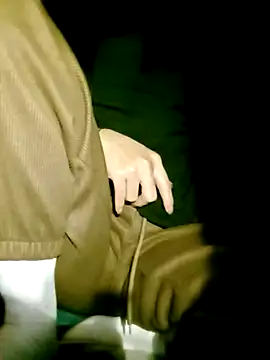 Snapshot of daisy_will chatting on 12.16.25 daisy will online show from 12.16.25