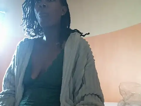 Snapshot of Pretty_miss_devilxxx35 chatting on 10.20.25 Pretty miss devilxxx35 online show from 10.20.25