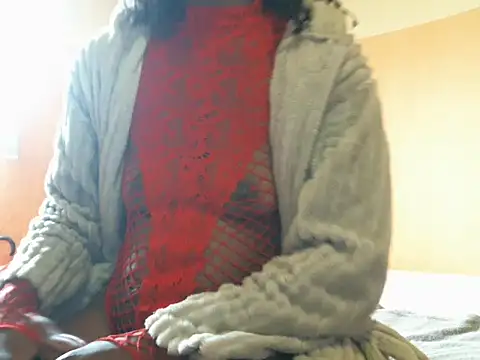 Snapshot of Pretty_miss_devilxxx35 chatting on 10.21.25 Pretty miss devilxxx35 online show from 10.21.25