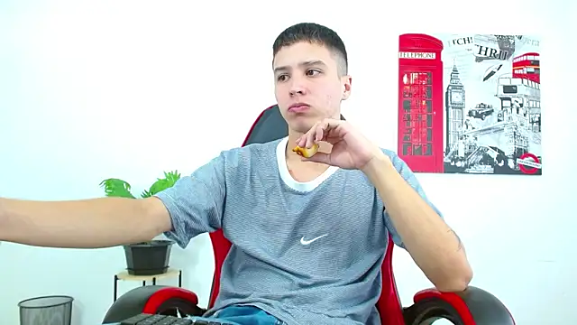 Cumandres18 online show from 10.08.25