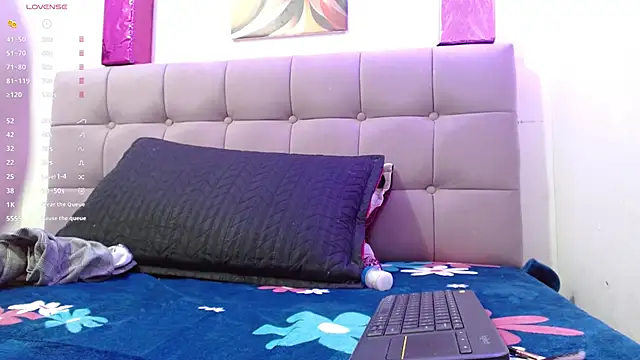 Lola wish1 online show from 11.28.25