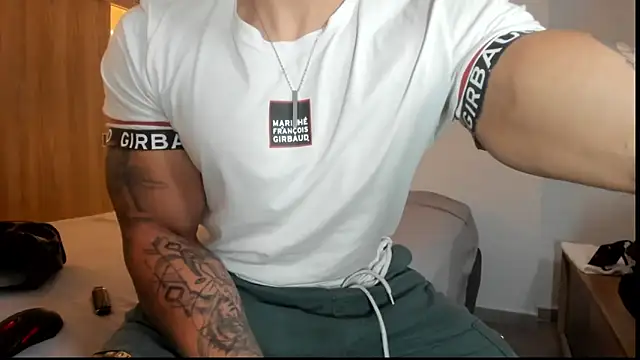 Snapshot of mason_fit chatting on 12.05.25 mason fit online show from 12.05.25