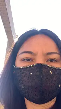 Snapshot of zhizhinaigai chatting on 12.17.25 zhizhinaigai online show from 12.17.25