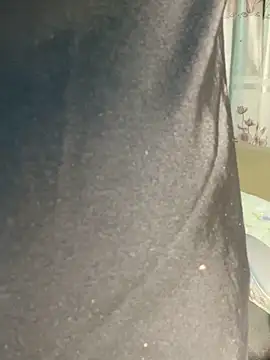 Snapshot of Dior_baby chatting on 11.29.25 Dior baby online show from 11.29.25