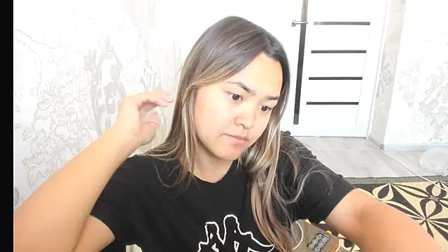 saika blush online show from 11.18.25