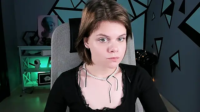 EllieMurler online show from 11.20.25