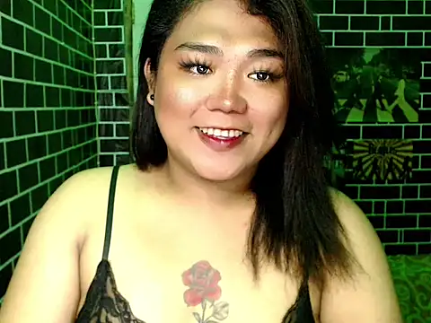 Snapshot of luluakovi_69 chatting on 11.11.25 luluakovi 69 online show from 11.11.25