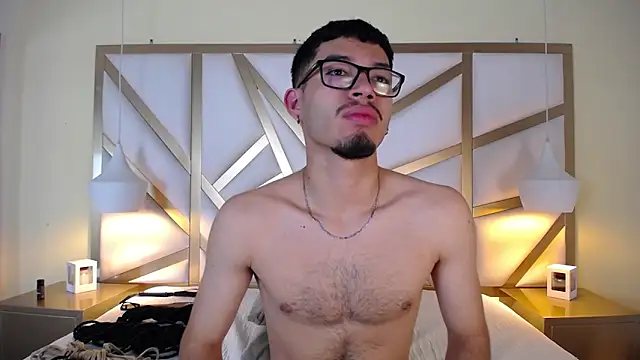 Snapshot of Jaxon_Carter chatting on 11.19.25 Jaxon Carter online show from 11.19.25