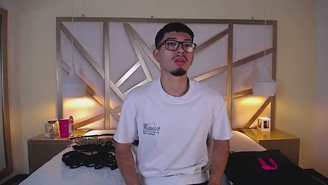 Snapshot of Jaxon_Carter chatting on 12.14.25 Jaxon Carter online show from 12.14.25