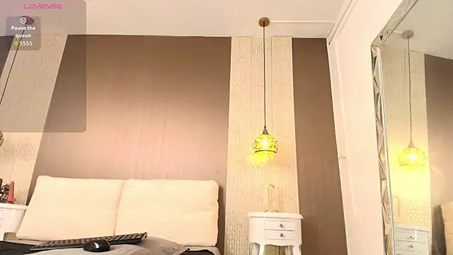 Tiifany Baker online show from 12.22.25