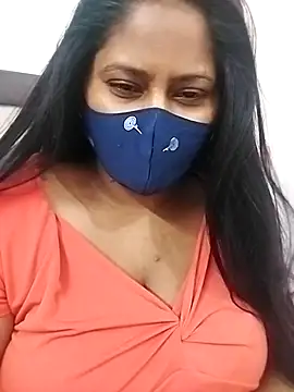 Snapshot of Shy_Peehu chatting on 04.05.26 Shy Peehu online show from 04.05.26
