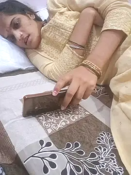 Snapshot of Sofia_kuuu chatting on 11.02.25 Sofia kuuu online show from 11.02.25