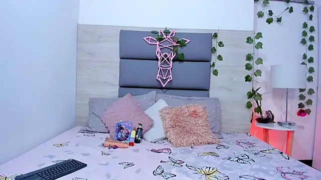 kathysmith19 online show from 10.07.25