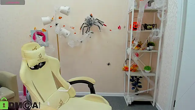 Snapshot of R0cket_bunny chatting on 10.24.25 R0cket bunny online show from 10.24.25