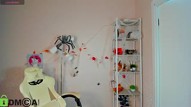 Snapshot of R0cket_bunny chatting on 11.04.25 R0cket bunny online show from 11.04.25