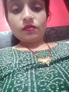 Snapshot of Mon-Shot9 chatting on 10.31.25 Mon-Shot9 online show from 10.31.25