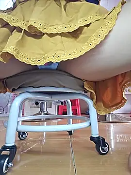 Snapshot of Nail_Yummy chatting on 11.06.25 Nail Yummy online show from 11.06.25