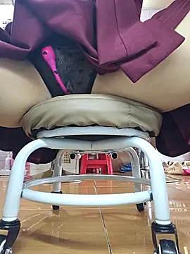 Snapshot of Nail_Yummy chatting on 11.07.25 Nail Yummy online show from 11.07.25