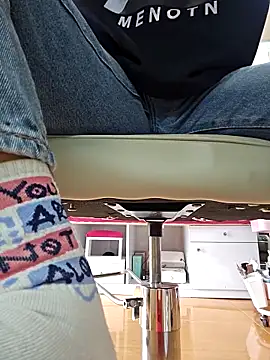 Snapshot of Nail_Yummy chatting on 11.28.25 Nail Yummy online show from 11.28.25