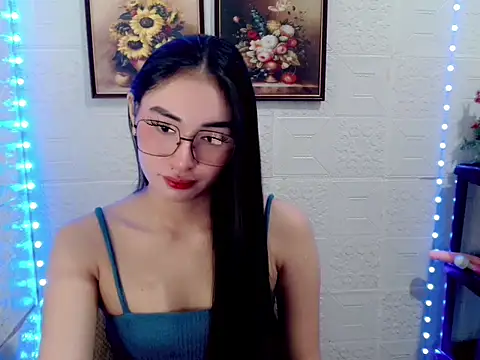 lovelysassy online show from 10.14.25