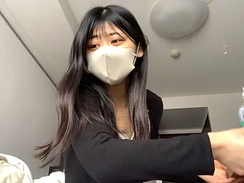 Snapshot of 0p-saki-p0 chatting on 03.31.26 0p-saki-p0 online show from 03.31.26