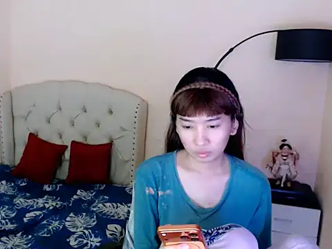 ShantalFoxxy  online show from 05.19.26