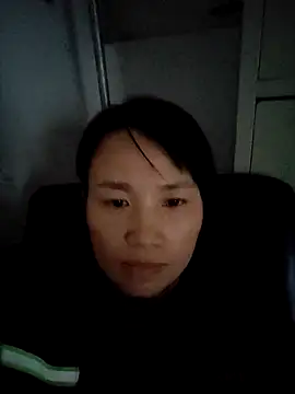 Snapshot of Haili-1 chatting on 10.24.25 Haili-1 online show from 10.24.25