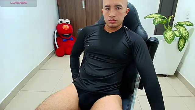 sebastian oconnor77 online show from 10.08.25