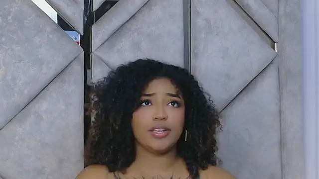 Cristal-Jonnes online show from 04.06.26