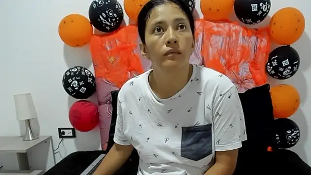 ivy moon05 online show from 11.04.25