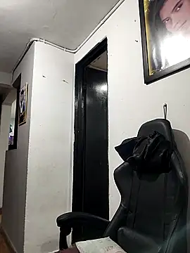 Pamelamiler   online show from 11.16.25