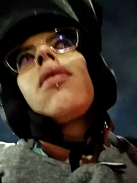 Pamelamiler   online show from 03.20.26