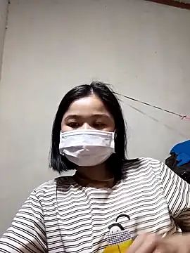 Snapshot of Daisy-lusia96 chatting on 10.27.25 Daisy-lusia96 online show from 10.27.25