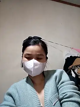 Snapshot of Daisy-lusia96 chatting on 11.07.25 Daisy-lusia96 online show from 11.07.25