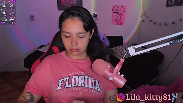 Snapshot of lila_kitty81 chatting on 11.01.25 lila kitty81 online show from 11.01.25