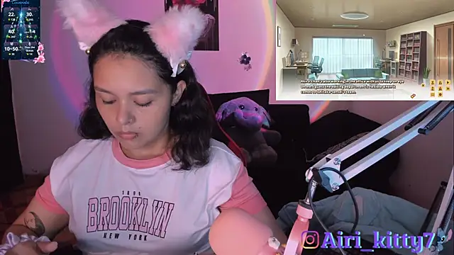 Snapshot of lila_kitty81 chatting on 12.17.25 lila kitty81 online show from 12.17.25