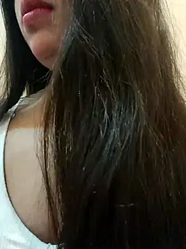 Maahhii 2 online show from 11.22.25