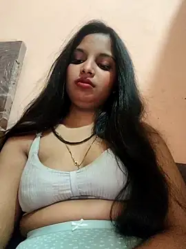 Snapshot of Maahhii_2 chatting on 02.20.26 Maahhii 2 online show from 02.20.26