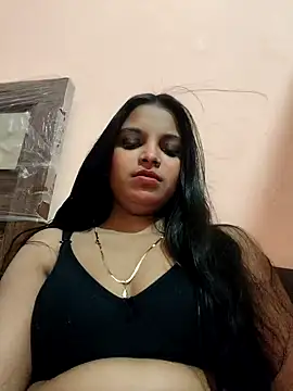 Snapshot of Maahhii_2 chatting on 02.24.26 Maahhii 2 online show from 02.24.26