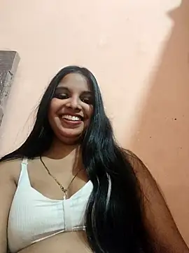 Snapshot of Maahhii_2 chatting on 02.25.26 Maahhii 2 online show from 02.25.26