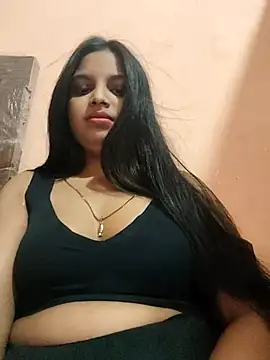 Snapshot of Maahhii_2 chatting on 02.26.26 Maahhii 2 online show from 02.26.26